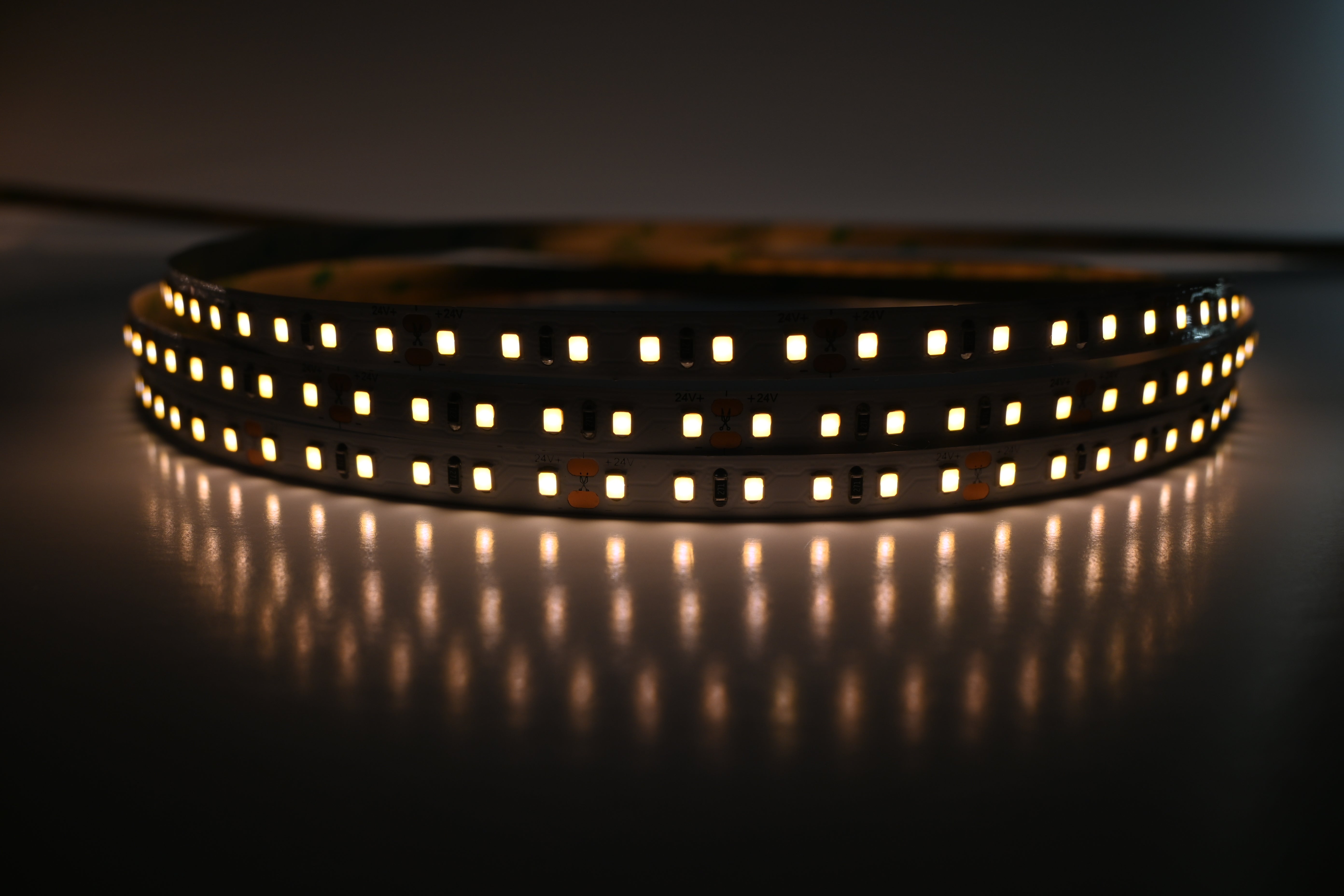 ELITE LED LONG RUN 20M - 24V 120LPM IP20 WARM WHITE 8W LED STRIP (3000 ...