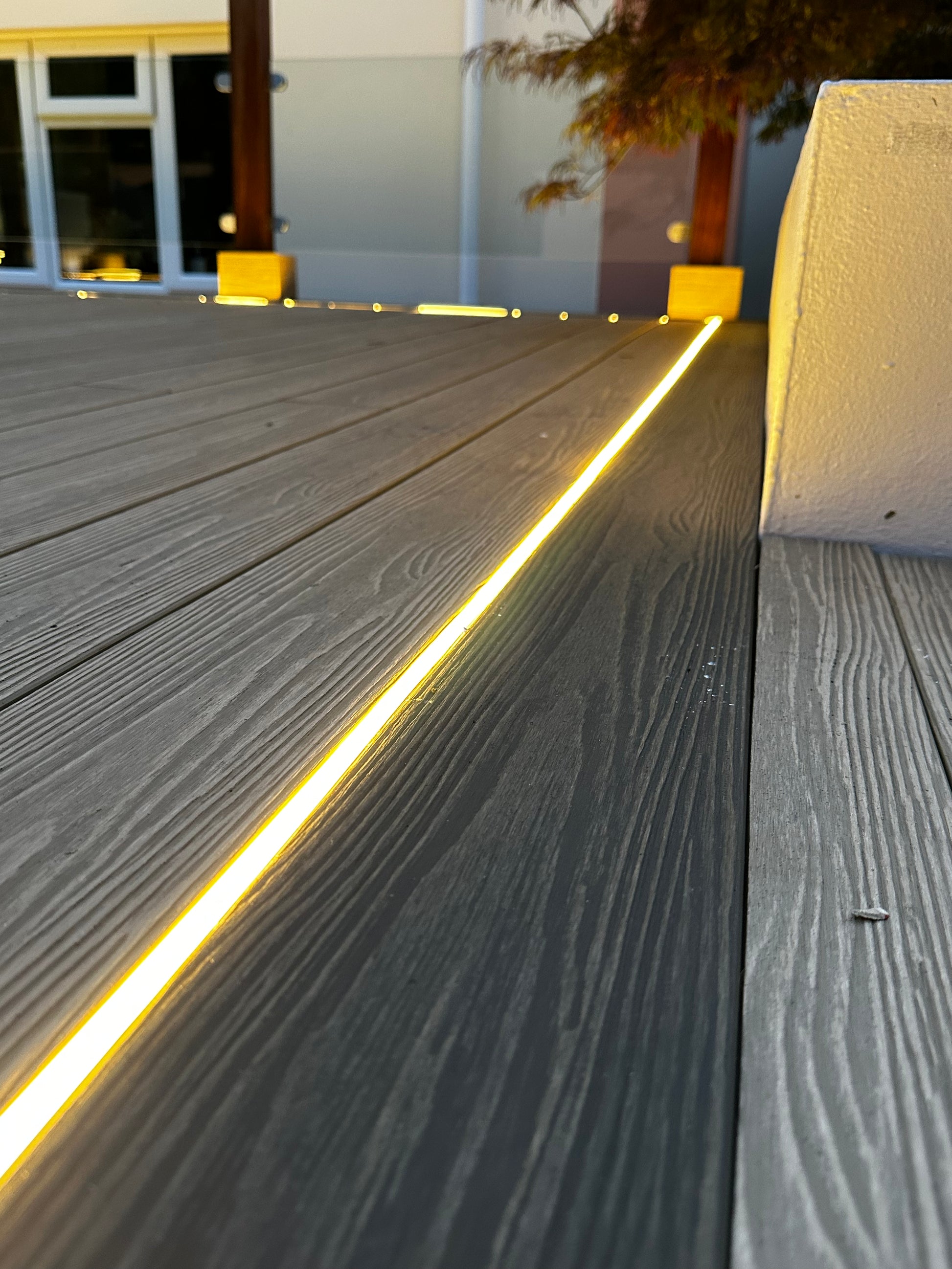 NEON FLEX SIDE BEND IP68 24V 10W 6x12MM - WARM WHITE (3000K)